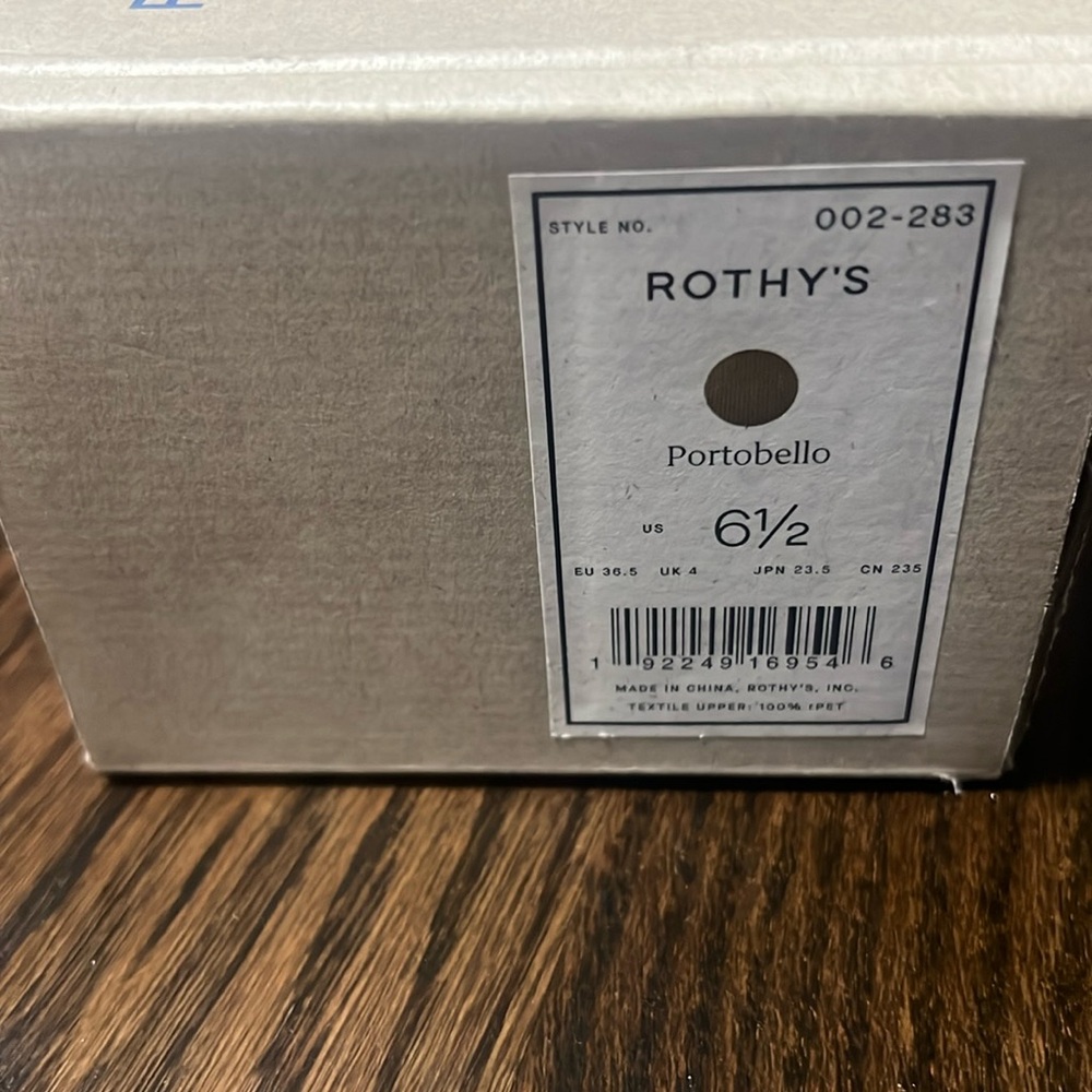 Brand new never worn portobello color Rothy’s